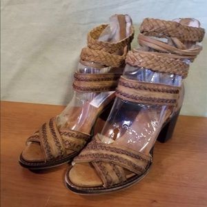 Freebird Axel by Steve Madden